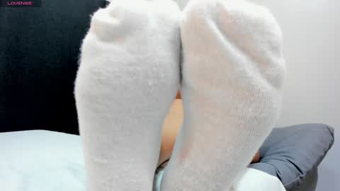 sophieharris__ online show from December 24, 7:33 pm
