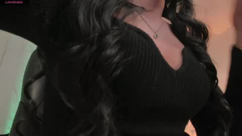 Sophie Houston online show from May 15, 3:32 am