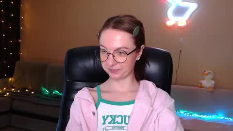 sophieleroux online show from February 23, 9:42 am