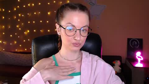 sophieleroux online show from March 30, 12:16 pm