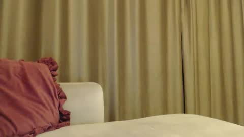sophieluxe online show from April 27, 10:29 pm