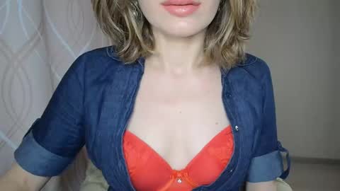 Sophiemisss online show from November 25, 9:00 am