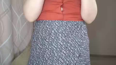 Sophiemisss online show from May 9, 9:44 am