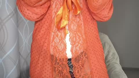 Sophiemisss online show from May 7, 9:13 am