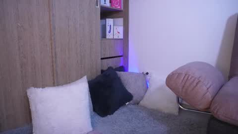 Sophiie online show from December 19, 12:04 am