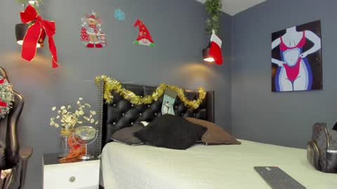 Sophie Taylor online show from December 30, 11:06 pm