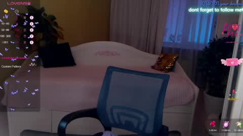 Lisa online show from April 1, 2:01 am