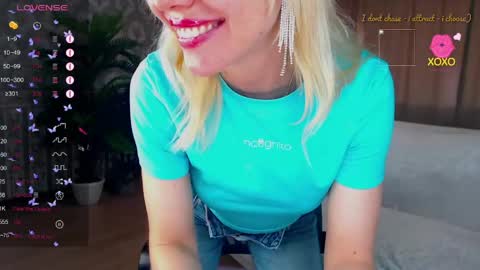 Lisa online show from May 20, 3:36 am