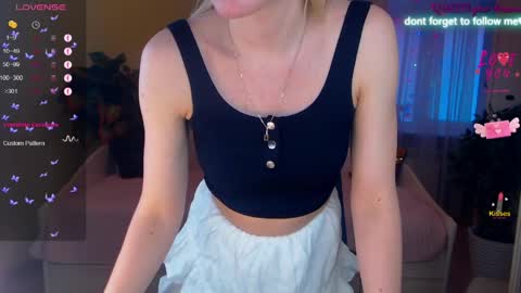 Lisa online show from April 2, 3:48 am