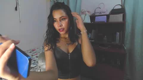 Miauhg online show from February 21, 3:01 am