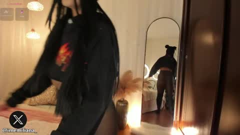 soyemi_ online show from May 14, 12:05 am