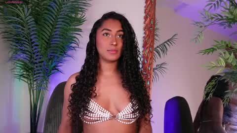 Juliana online show from May 24, 12:15 pm