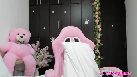Snapshot of soyqeen chatting on September 18, 8:02 am SoyQueen online show from September 18, 8:02 am