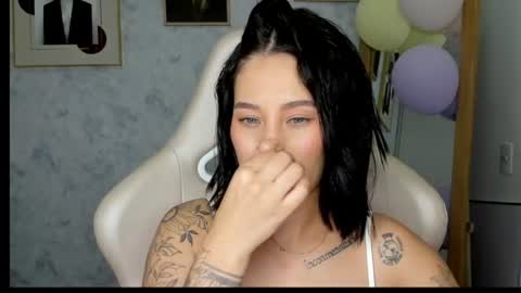 brisa  s online show from July 9, 2:03 am