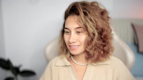 Snapshot of soytulu_ chatting on December 30, 3:47 am brisa s online show from December 30, 3:47 am