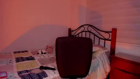 VANESSA  online show from May 4, 8:07 am
