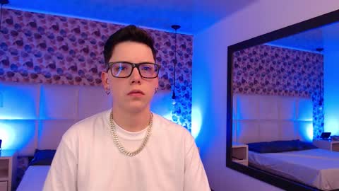 spencerm_ online show from October 31, 7:40 pm