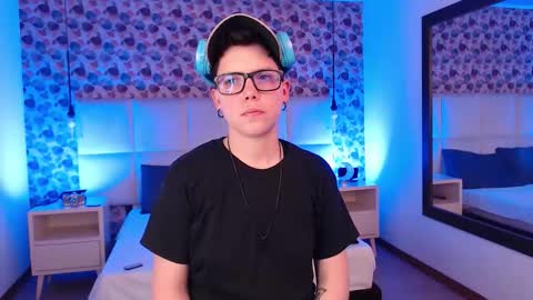 spencerm_ online show from October 25, 1:13 am