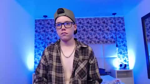 spencerm_ online show from October 26, 1:34 am