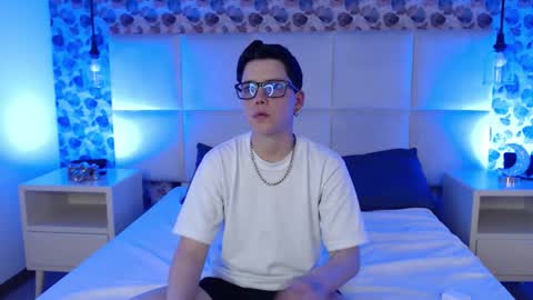 spencerm_ online show from October 27, 8:25 pm