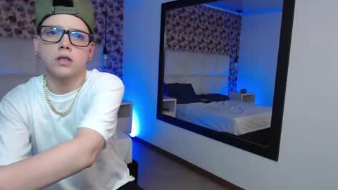 spencerm_ online show from October 20, 9:18 pm