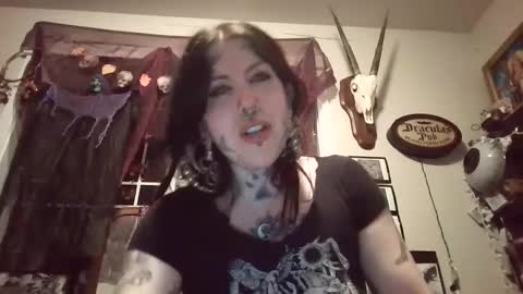 spirithalloqveen online show from October 14, 6:16 am