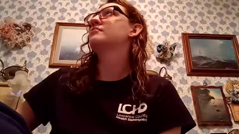 Snapshot of spoiledprincess4 chatting on February 19, 12:14 am Princess online show from February 19, 12:14 am