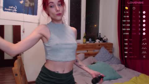 Snapshot of spoilme_gently chatting on October 24, 5:42 pm Abby online show from October 24, 5:42 pm