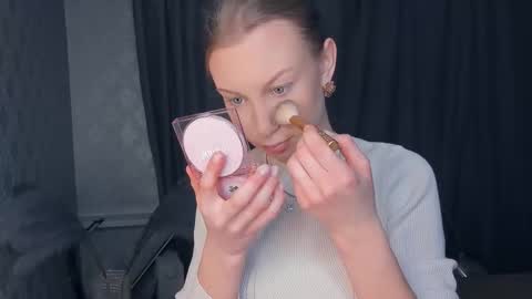 Amy online show from February 22, 9:37 pm