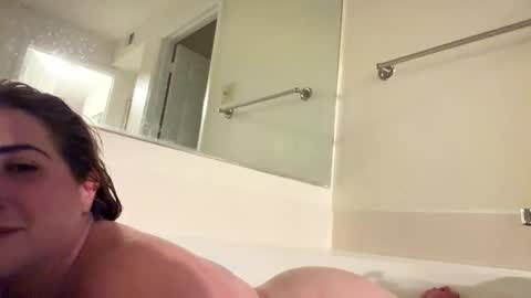 squirtinshawty online show from November 9, 6:31 am