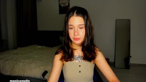 Snapshot of ssash1mii chatting on December 13, 7:53 pm Hey guys i miss you so much online show from December 13, 7:53 pm