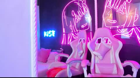 staarlightt online show from October 12, 12:57 am