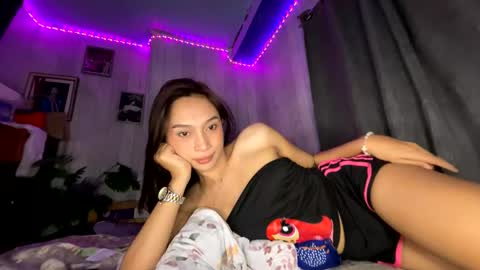 stacey_cravings online show from March 31, 10:48 am