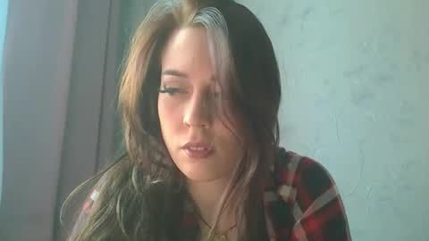 staceywellsx online show from May 13, 8:20 am