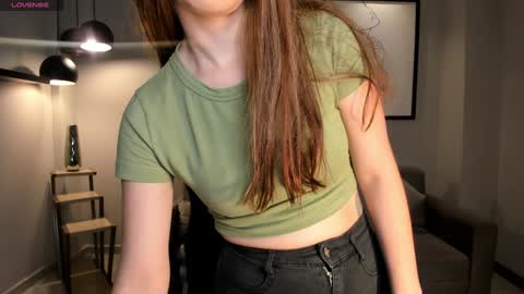 Snapshot of staceywood_ chatting on January 15, 10:27 am Stacy Woods online show from January 15, 10:27 am