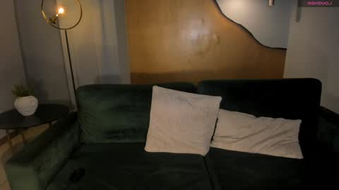 Snapshot of staceywood_ chatting on January 17, 10:33 am Stacy Woods online show from January 17, 10:33 am