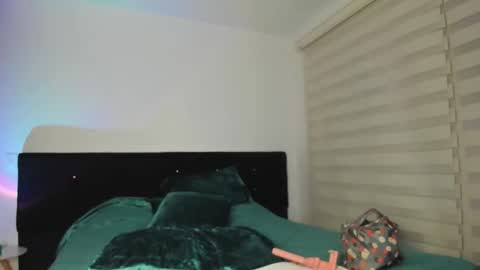 TWstacymalibu110 online show from January 7, 1:42 am