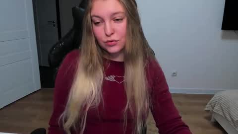 Stacy  online show from November 17, 4:40 pm