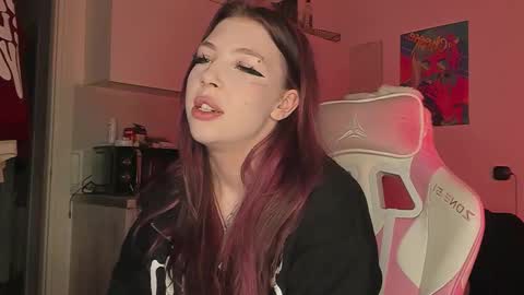 Stacy online show from October 26, 3:51 pm