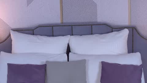 Stacy online show from February 21, 8:20 pm