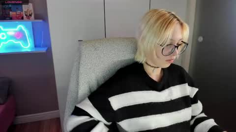 Kate online show from May 16, 8:41 pm