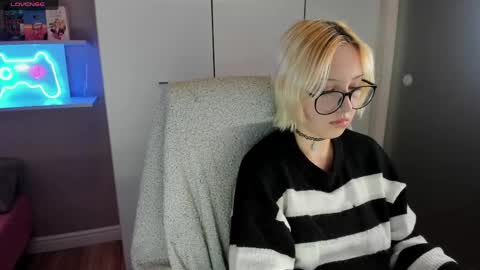 Kate online show from May 16, 9:03 pm