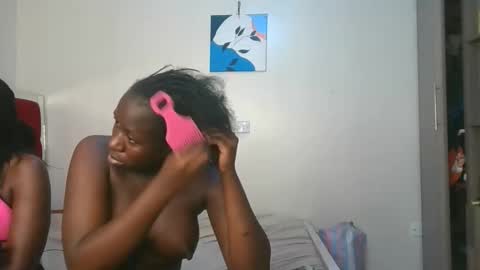 lia online show from April 4, 11:36 pm