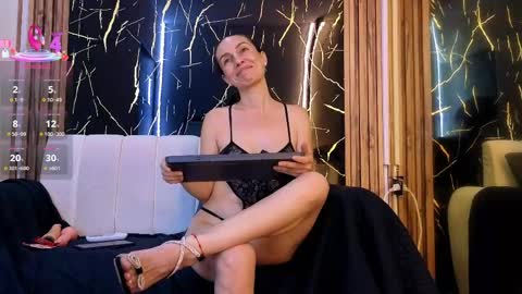 starlight_mature11_aws online show from May 23, 10:30 pm