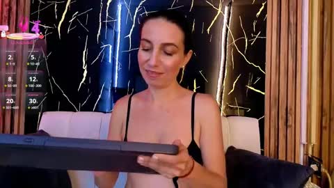 starlight_mature11_aws online show from May 13, 10:15 pm