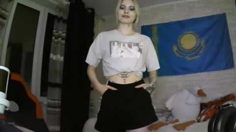 Katie online show from September 17, 3:10 pm