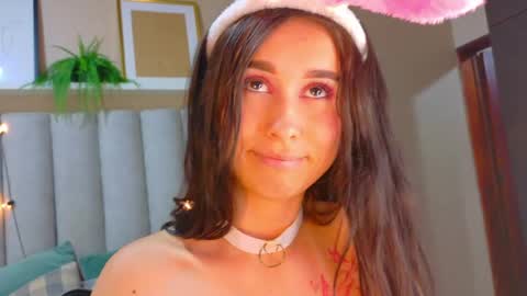 M O O N  online show from April 1, 5:08 am