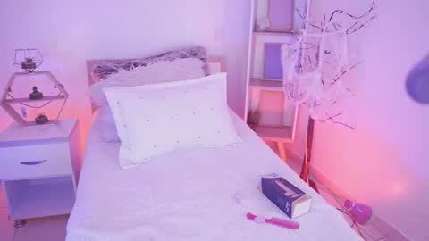 Yoko online show from November 4, 2:22 pm