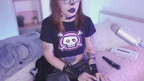 Yoko online show from May 15, 11:18 pm