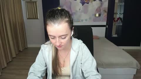 StasyStew online show from September 30, 5:46 am